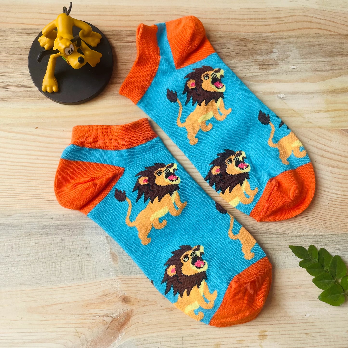 Fierce Lion Ankle Socks – Bold Animal Print Lazzy Socks India