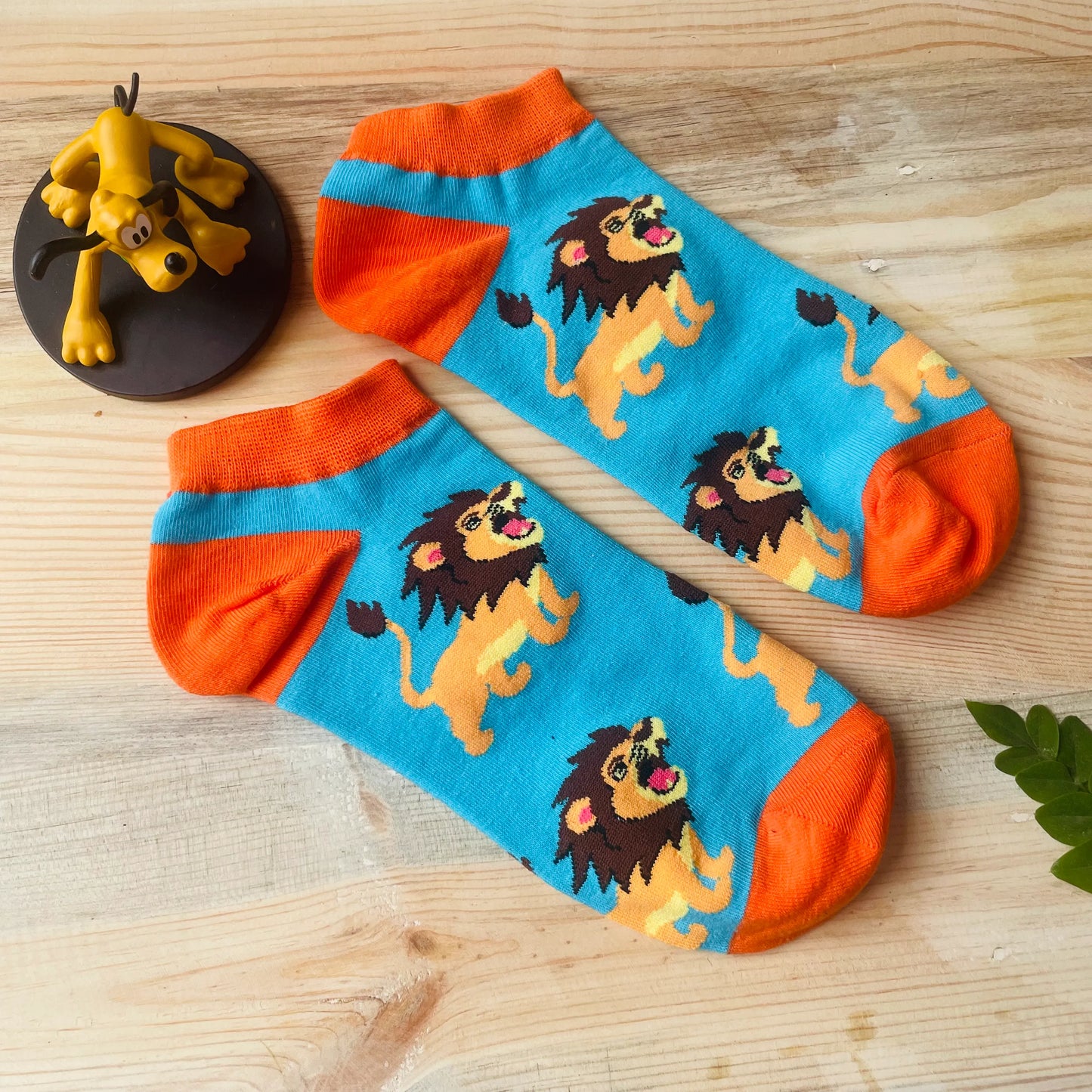 Fierce Lion Ankle Socks – Bold Animal Print Lazzy Socks India
