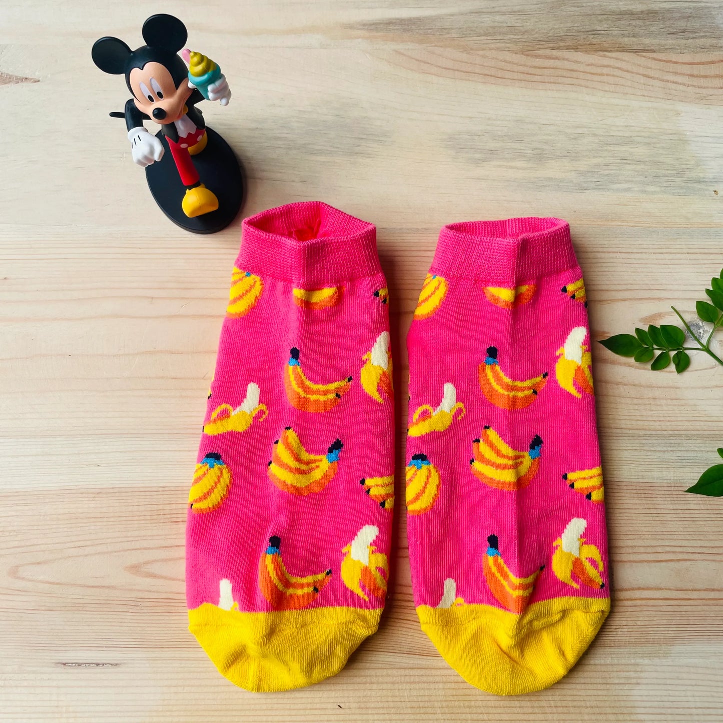 Go Bananas Ankle Socks – Fun Pink & Yellow Fruit Print Lazzy Socks India