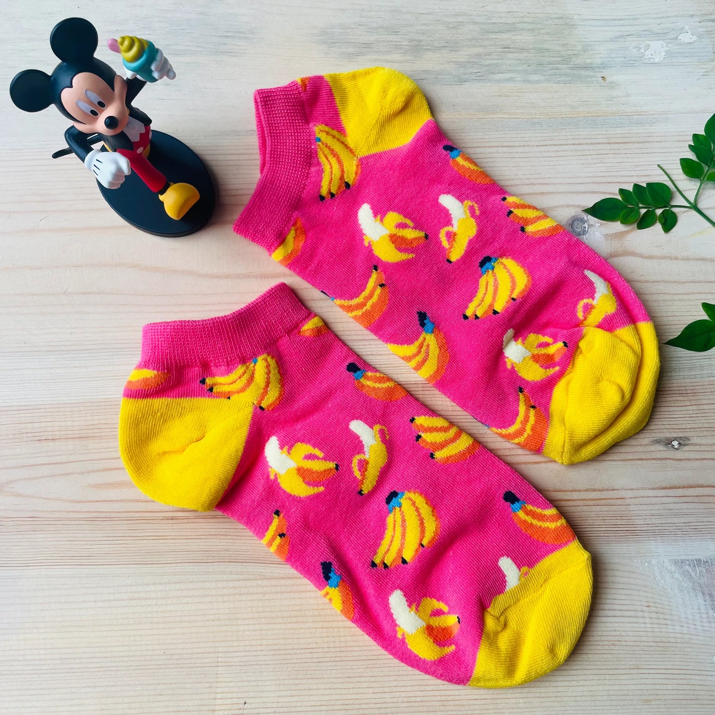 Go Bananas Ankle Socks – Fun Pink & Yellow Fruit Print Lazzy Socks India