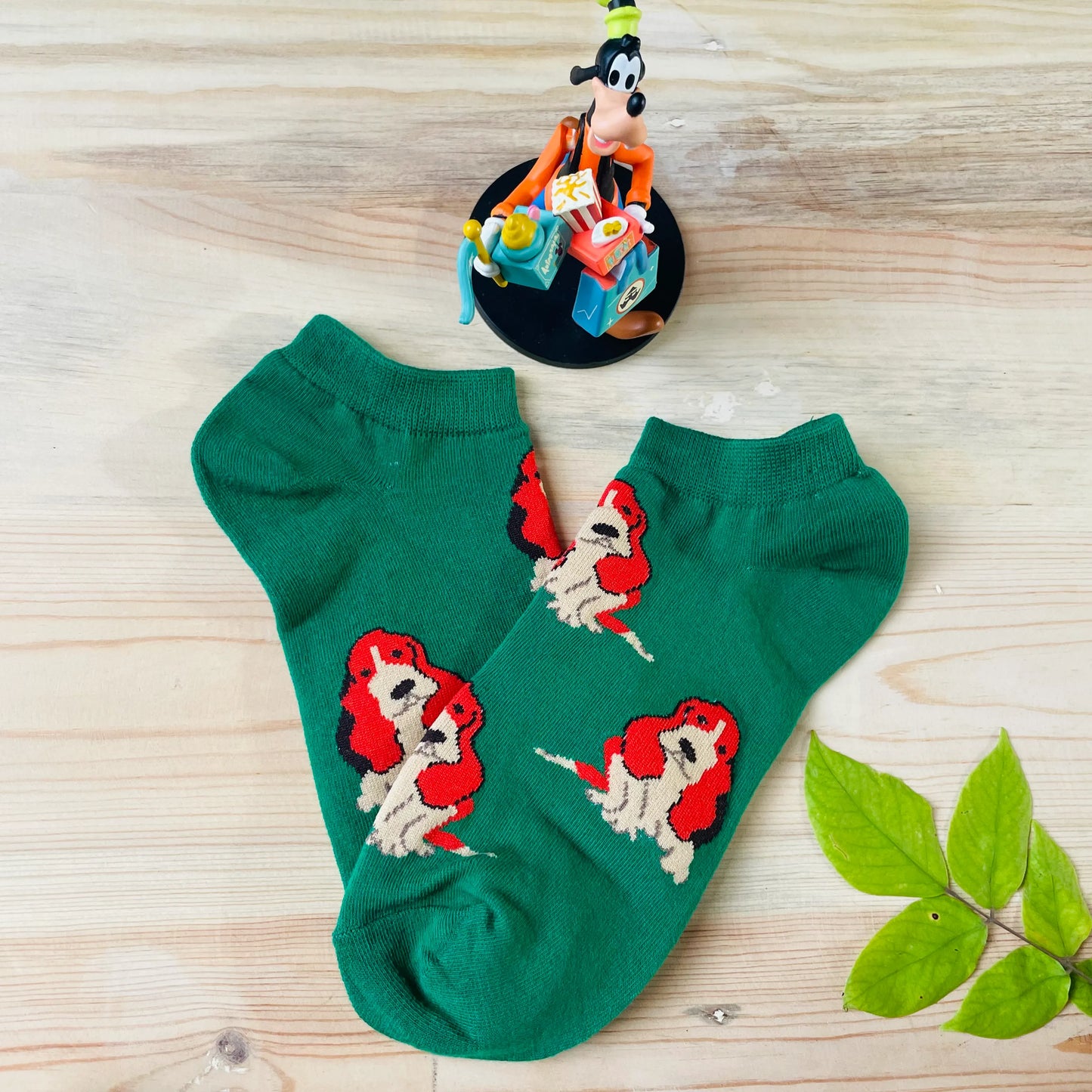 Stylish Cocker Spaniel Ankle Socks – Green & Red Dog Design | Lazzy Socks India