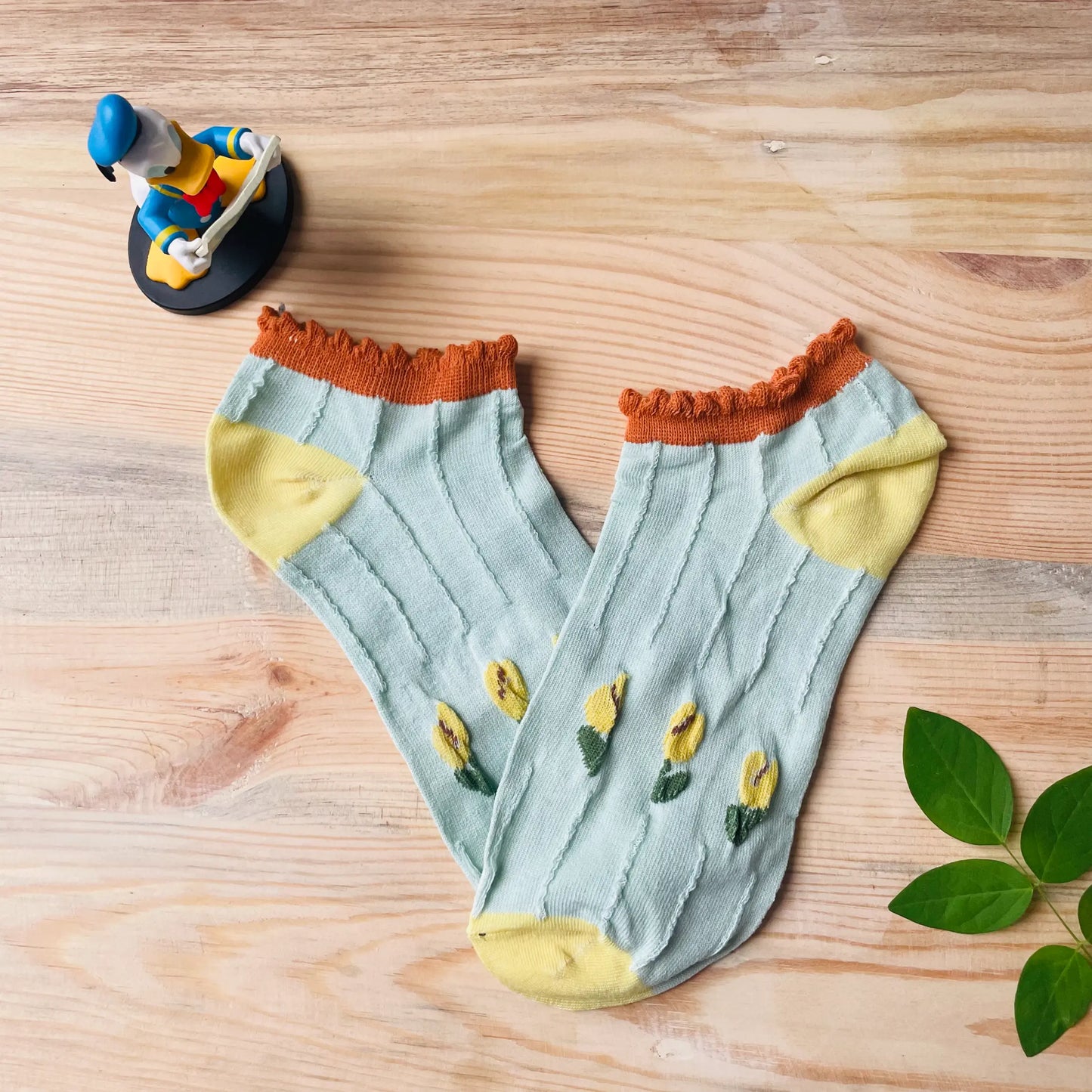 Textured Tulip Garden Ankle Socks (Pack of 2) | Lazzy Socks India