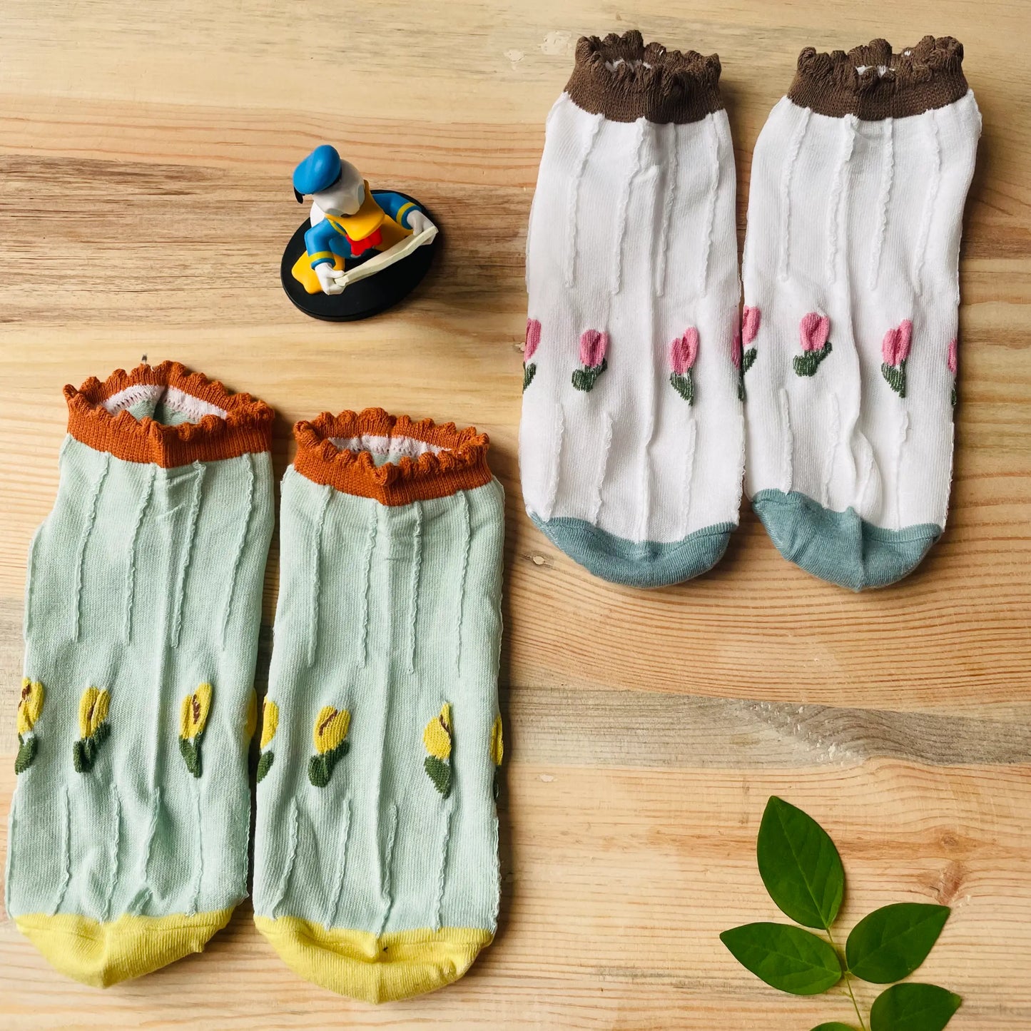Textured Tulip Garden Ankle Socks (Pack of 2) | Lazzy Socks India