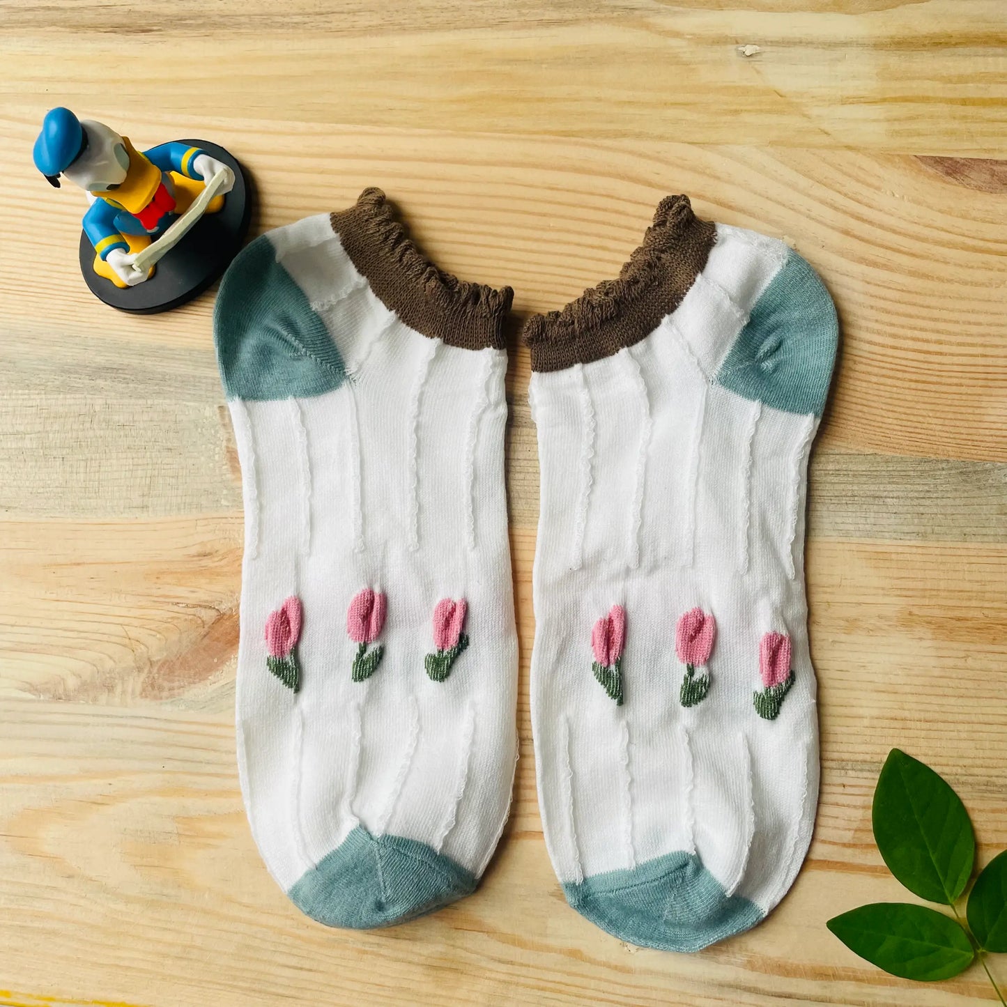 Textured Tulip Garden Ankle Socks (Pack of 2) | Lazzy Socks India