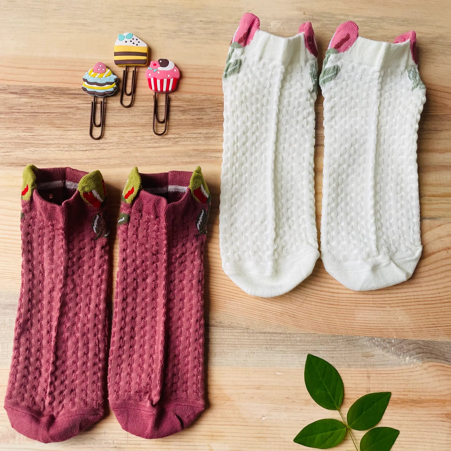 Tulip Bud Textured Ankle Socks (Pack of 2) | Lazzy Socks India