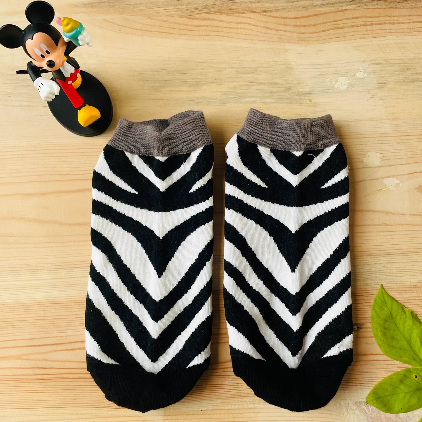 Zebra Chevron Ankle Socks – Bold Black & White Print | Lazzy Socks India