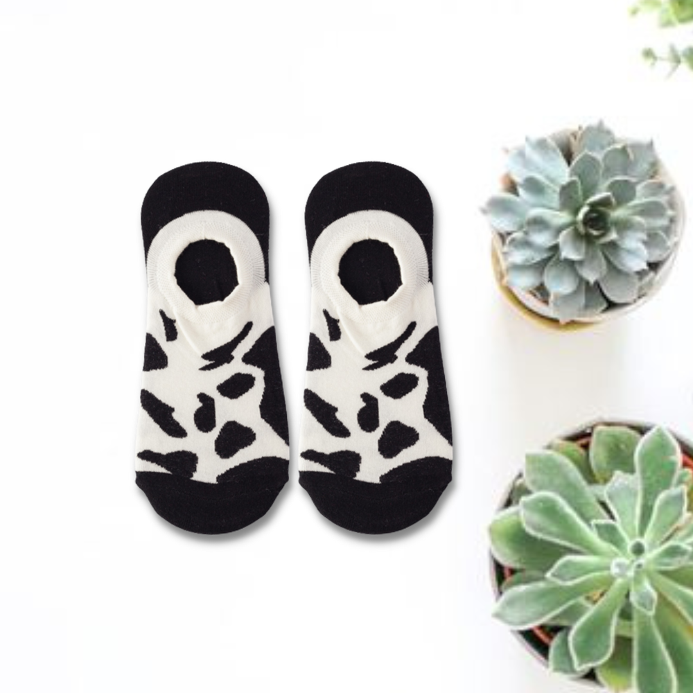 Cow And Zebra Unisex No Show Socks (Pack of 2) from lazzy socks