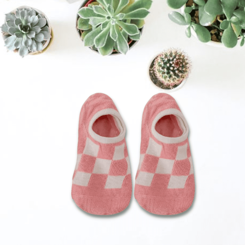House of Pink Unisex No Show Socks (pack of 4) from lazzy socks
