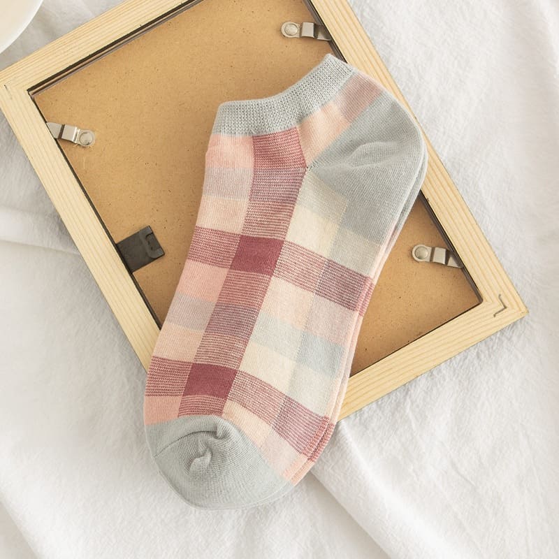 Pastel Checks Unisex Ankle Socks (Pack of 2) from lazzy socks