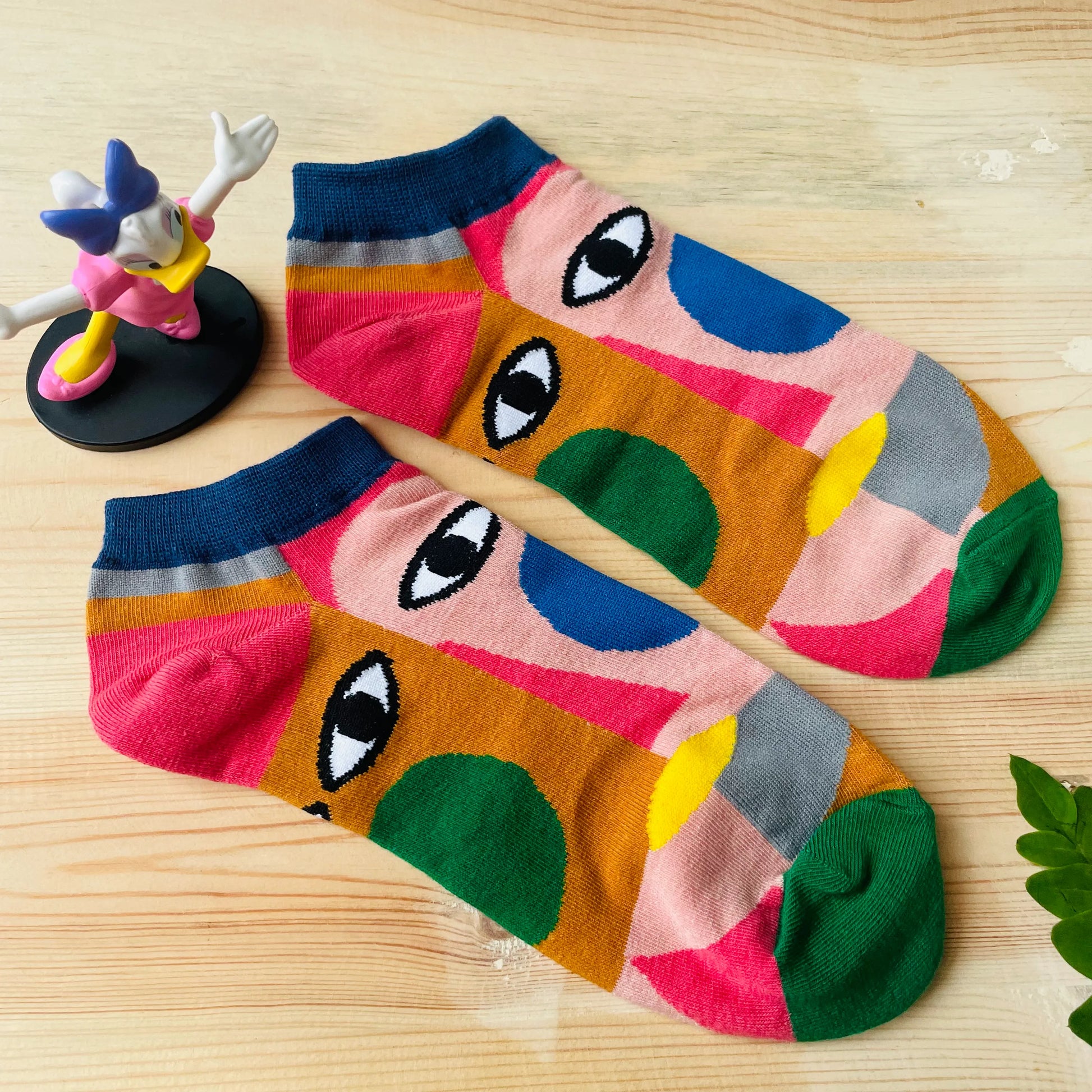 Abstract Face Art Ankle Socks – Colorful Expressionist Design  Lazzy Socks India