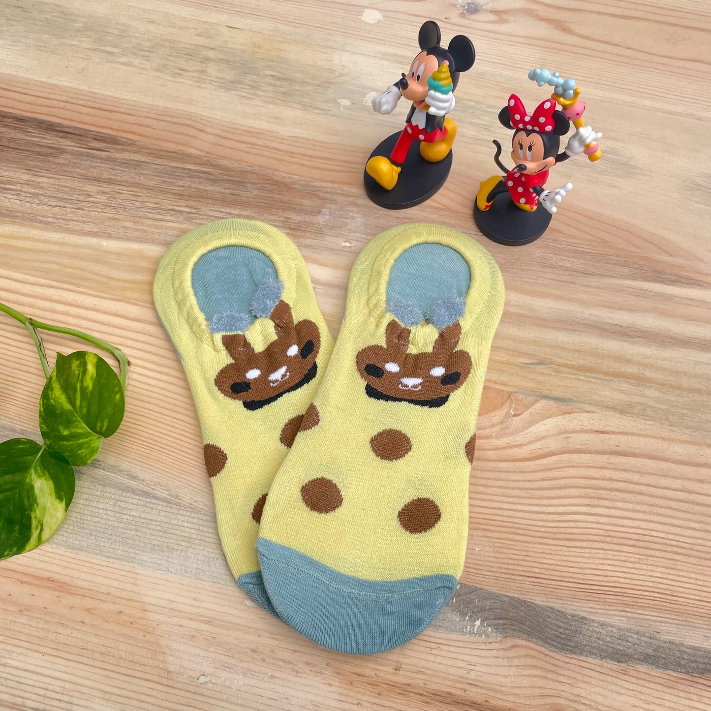 Cute Giraffe No-Show Socks – Yellow Polka Dot Design | Lazzy Socks India