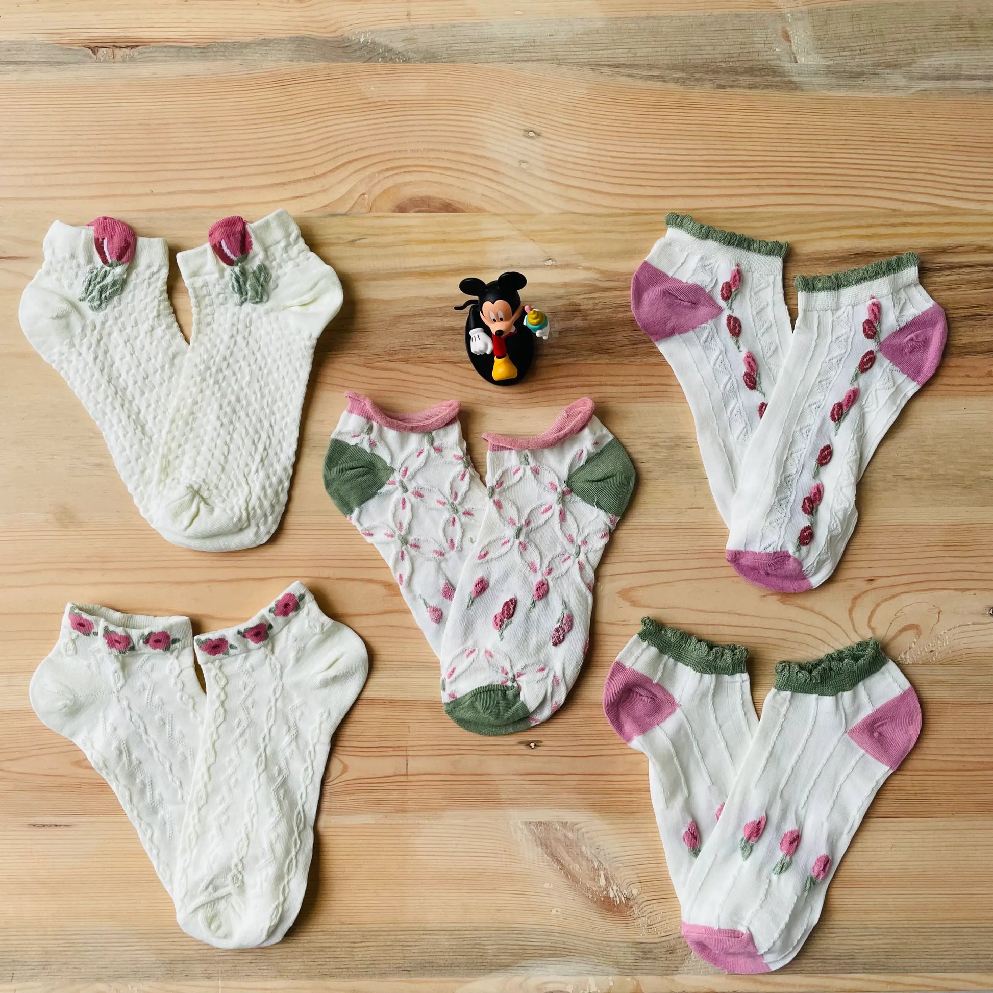 Delicate Tulip Bud & Frill Ankle Socks (Pack of 5)  Lazzy Socks India