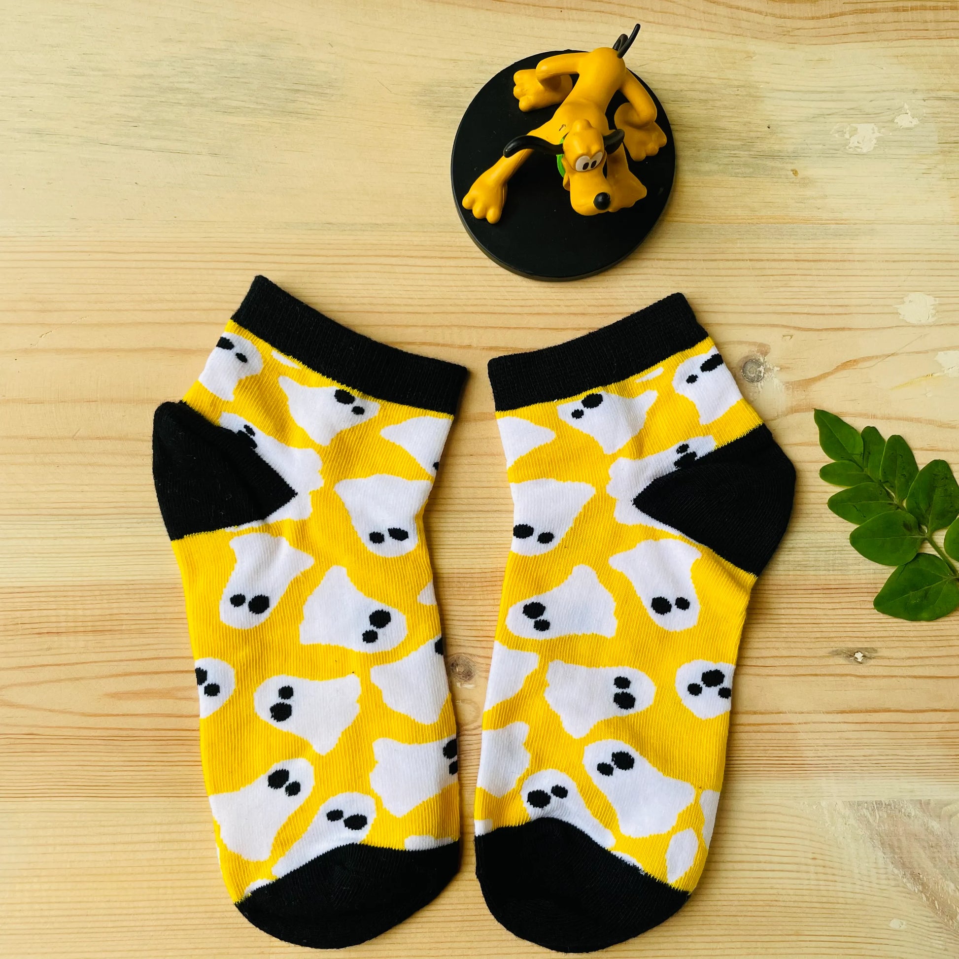 Goofy Ghosts Ankle Socks – Quirky Yellow & Black Design  Lazzy Socks India