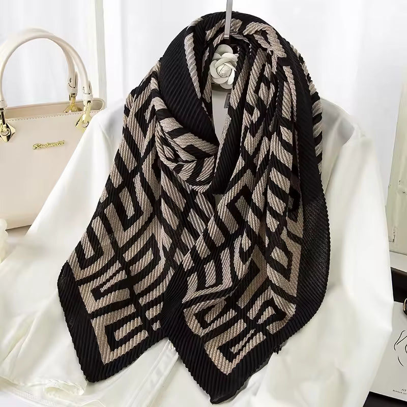 Modern Black & Cream Geometric Pleated Scarf – 90 x 180 cm