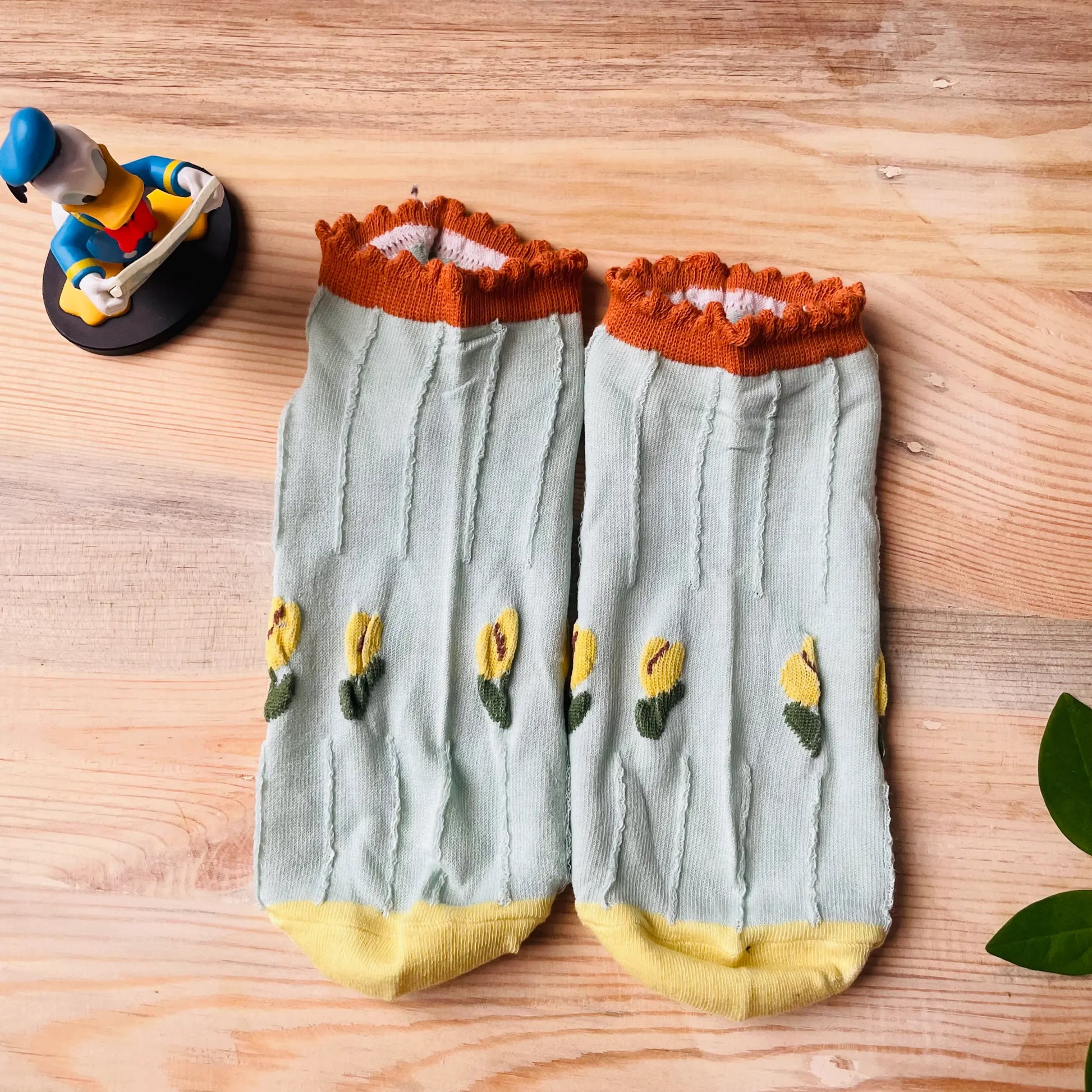 Textured Tulip Garden Ankle Socks (Pack of 2) | Lazzy Socks India