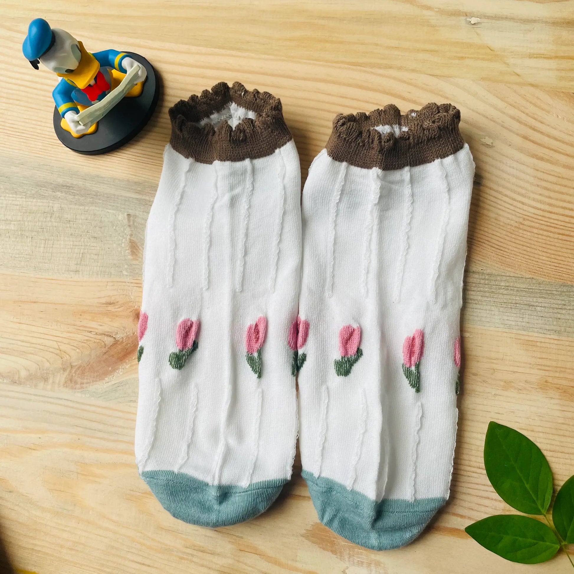 Textured Tulip Garden Ankle Socks (Pack of 2) | Lazzy Socks India