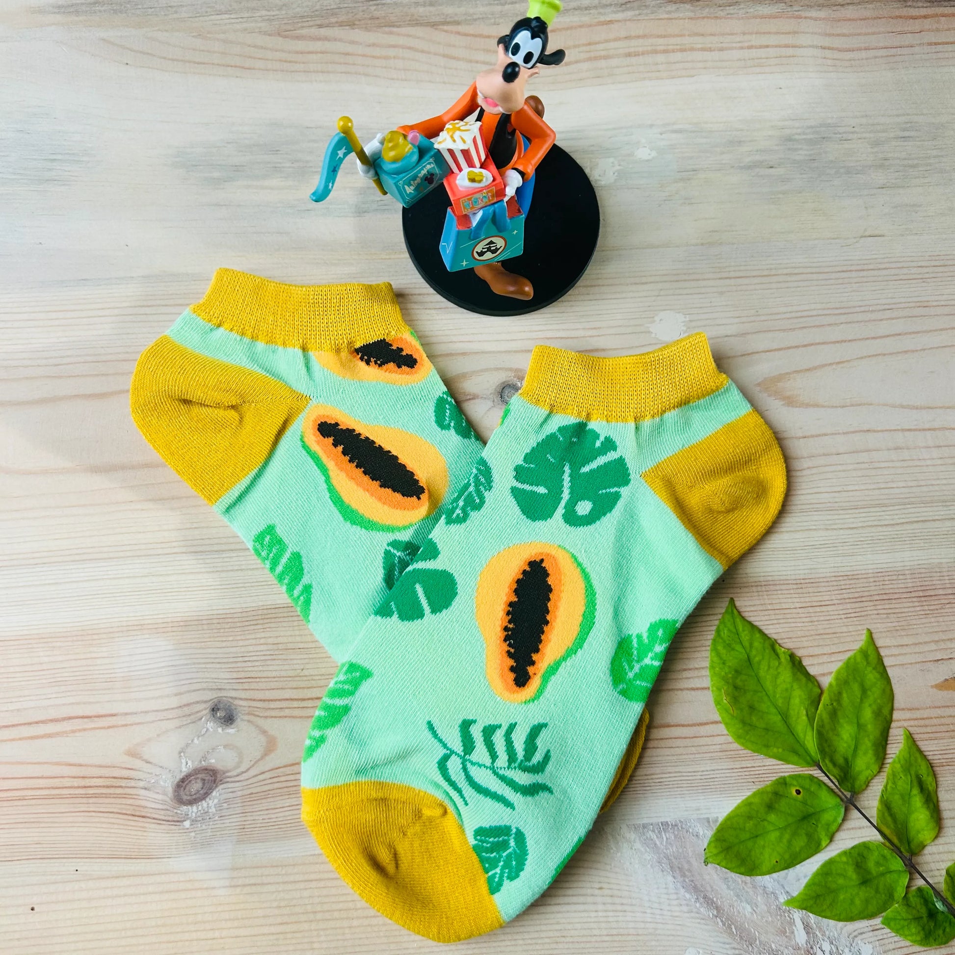 Tropical Papaya Ankle Socks – Fun Fruit & Leaf Design  Lazzy Socks India