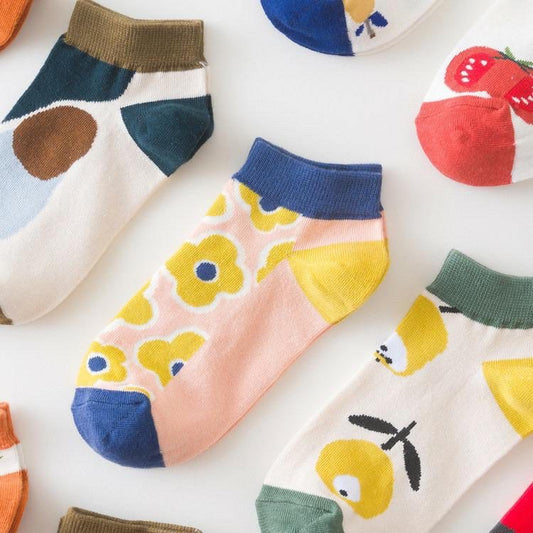 Abstract Unisex Ankle Socks (pack of 5 ) from lazzy socks.