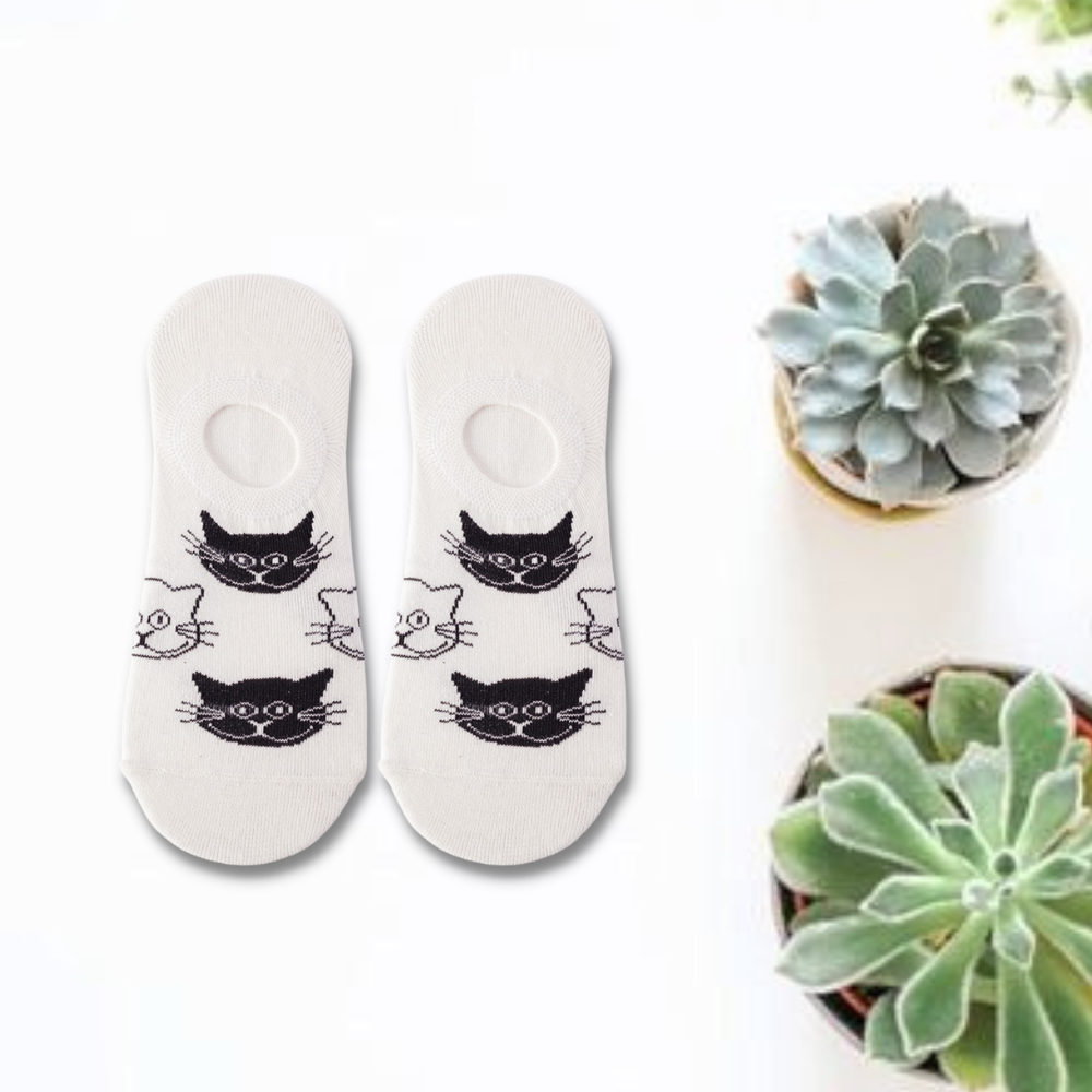 Cat Face Unisex No Show Socks (Pack of 2) from lazzy socks