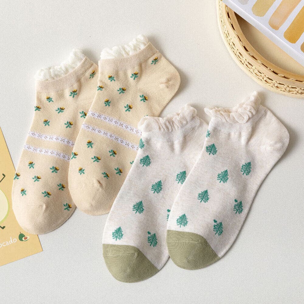 Cute Flower And Tree Unisex Ankle Socks (Pack of 2) from lazzy socks